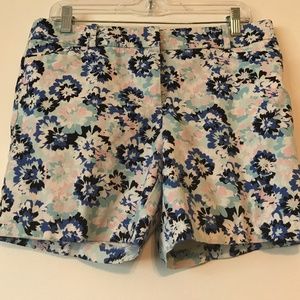 Talbots 8P floral print shorts